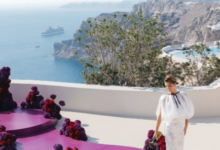 Santorini wedding villas – saying “I do” with the caldera as your only neighbour