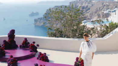 Santorini wedding villas – saying “I do” with the caldera as your only neighbour